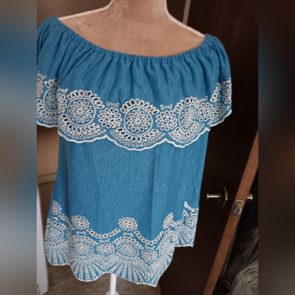 SOLD! Sale 🌞 Fever~Chambray Off the Shoulder White Eyelet Embroidered Top - Picture 2 of 15
